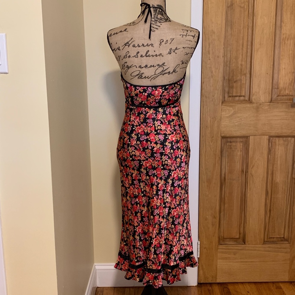 100% Silk Express Dress - Picture 3 of 8